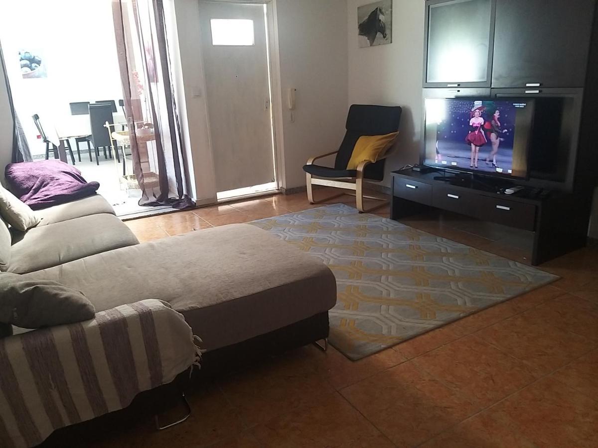 Impeccable 2-Bed House In Viana Do Castelo 빌라 외부 사진